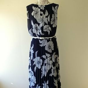 Jessica Howard - Dress 20W